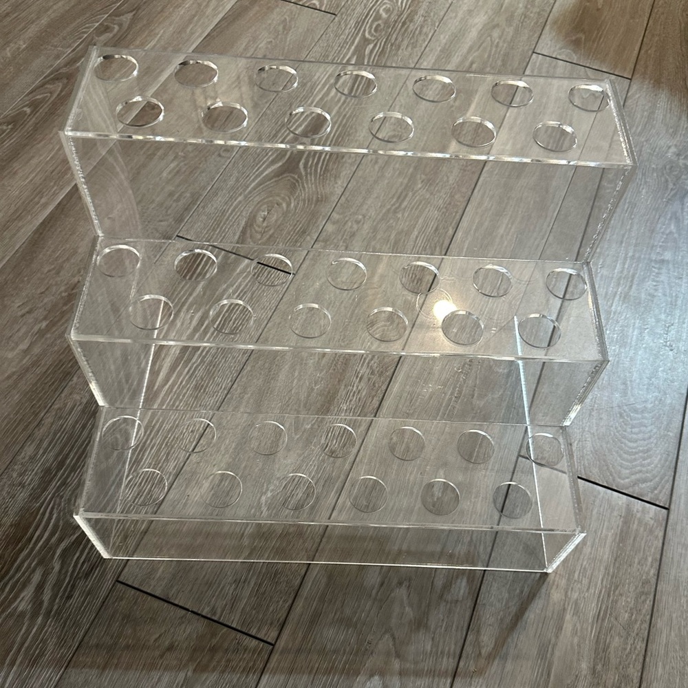 NWOT Acrylic Transparent 3 Floor Stand 16in x  12in x 12in